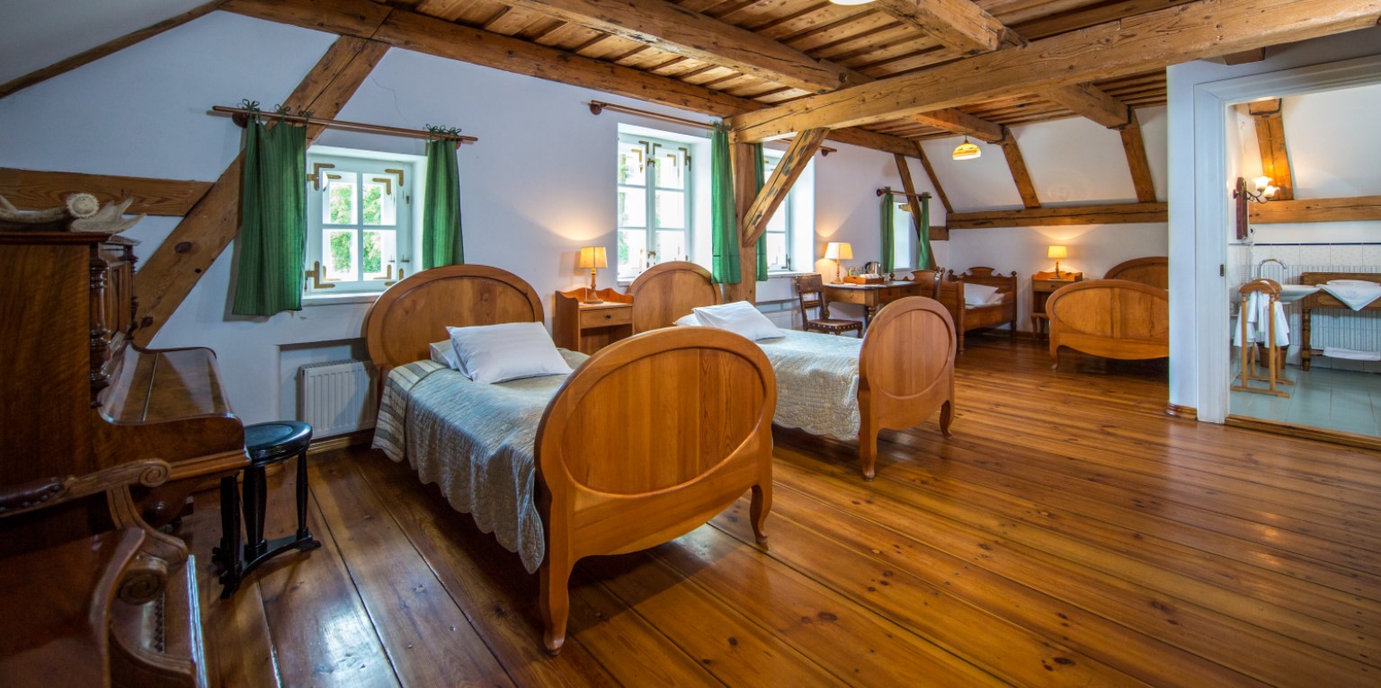 قصر المزرعة شقق الإقامة غرف الاسترخاء في Masuria بولندا